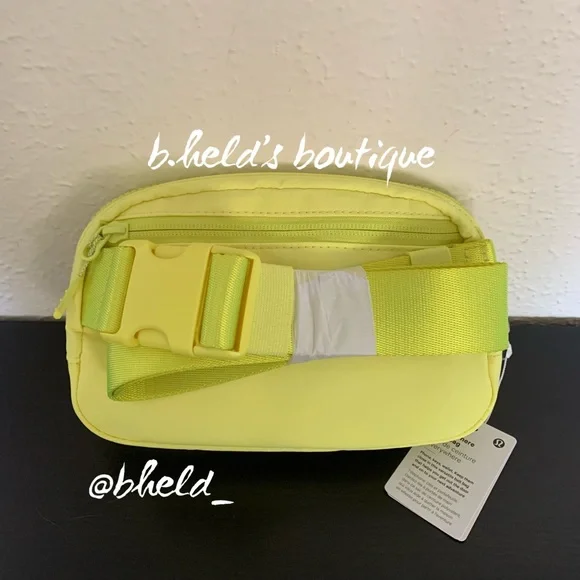 lululemon Everywhere Belt Bag in Electric Lemon with Silver Zipper (1L) New NWT - Picture 9 of 16